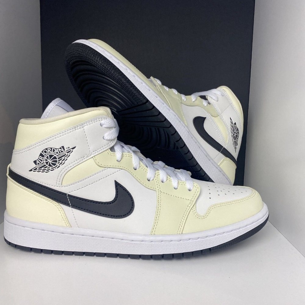 BRAND NEW - Jordan 1 Mid